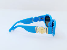 Load image into Gallery viewer, &quot;Blu Icey&quot; Sunglasses
