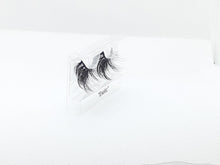 Load image into Gallery viewer, &quot;Exotic&quot; Mink eyelashes

