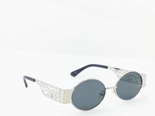 Load image into Gallery viewer, &quot;90&#39;s Retro&quot; (Sliver) (for Men &amp; women)
