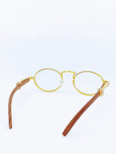 Load image into Gallery viewer, &quot;Old School&quot; 90&#39;s &quot;Bridge Nose&quot; (Bust Down)(Gold/Brown)

