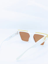 Load image into Gallery viewer, &quot;Flex&quot; (White/Gold)(for Men&amp;women)
