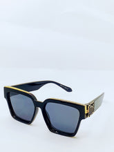 Load image into Gallery viewer, &quot;Flex&quot; (Black/Gold)(for Men &amp;women)
