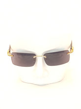 Load image into Gallery viewer, &quot;Saucey&quot; Smoke Black Gold (Men &amp;women)
