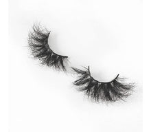 Load image into Gallery viewer, &quot;I&#39;M Lit&quot; Mink eyelashes
