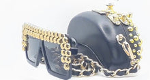 Load image into Gallery viewer, &quot;Focsii Box&quot; includes &quot;Focsii Frames &amp; Focsii &quot;Glam Clutch &quot; purse / Sunglasses

